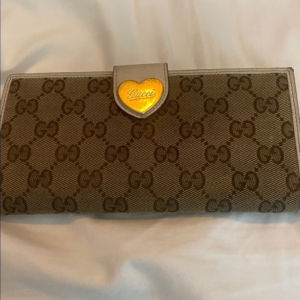 Gucci wallet